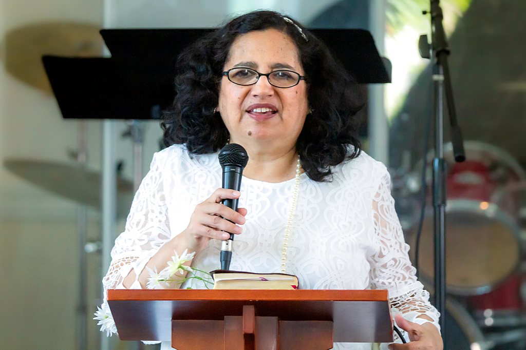 Adalgisa Barreto, Pastora de Educación